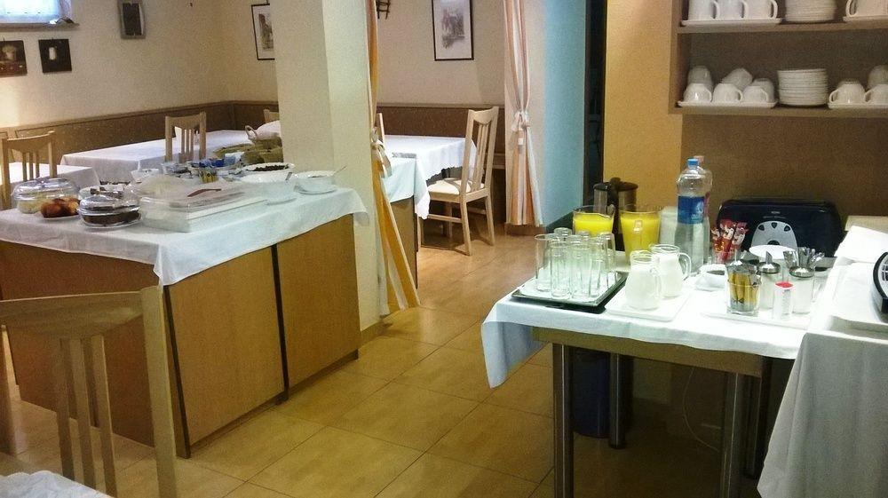 Nocleg ze śniadaniem Alfred Panzio 3*
