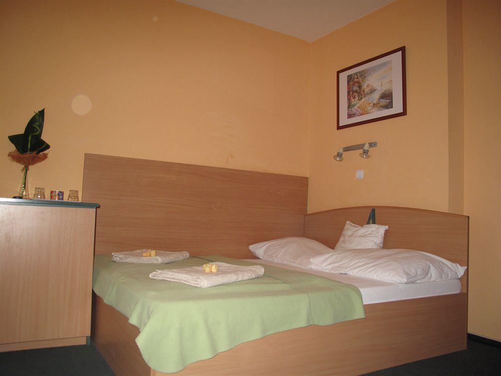 Nocleg ze śniadaniem Alfred Panzio 3*
